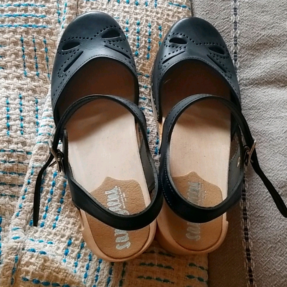 Sandgrens Wooden Swedish Clogs like new condition